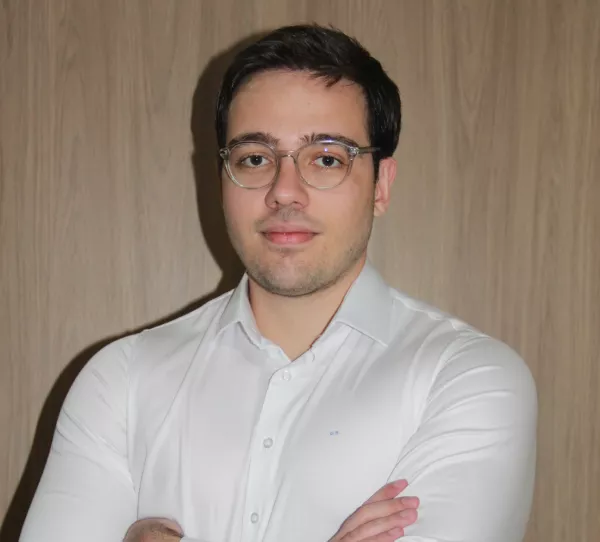 Gustavo Simões